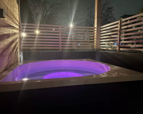 Drop-poreamme Sahasaaressa Oulussa &ndash; poreammevuokraus juhlien yhteydess&auml; Ainolanpuistossa